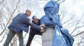 تمثال لسنودن في نيويورك يظهر من جديد بعد 