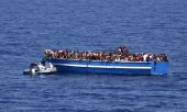 انقاذ نحو الفي مهاجر غير شرعي اليوم في البحر المتوسط