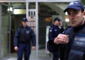 الشرطة اليونانية تعتقل سورياً كان ينقل 95 الف رصاصة   