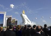 برلمان تركمانستان يريد تمديد مدة الولاية الرئاسية وإلغاء تحديد عمر الرئيس