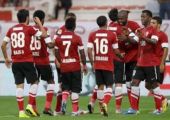 مدرب الاهلي الإماراتي: تحدينا فريق صعب وطقس قاس وصعدنا لنهائي الكأس