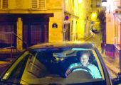 فرنسا تنضم إلى قائمة الدول التي تقاوم خدمة سيارات الأجرة «أوبر»