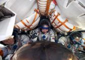 وصول ثلاثة رواد فضاء إلى محطة الفضاء الدولية بعد إطلاق مركبة سويوز بنجاح