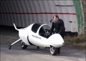 مهندس هولندي يطور مقعداً طائراً كوسيلة انتقال شخصية