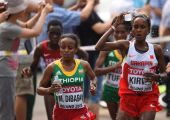 الاثيوبية ديبابا تفوز بماراثون السيدات والبحرين تنال برونزية