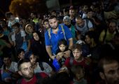 مئات الأميركيين يوقعون مناشدة لاستضافة لاجئين سوريين