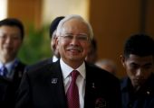 رئيس وزراء ماليزيا يقدم 4.6 مليار دولار دعماً للبورصة