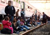 الصليب الأحمر: وصول 5400 مهاجر إلى كرواتيا خلال 24 ساعة