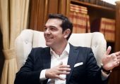 تسيبراس يشكل حكومته الجديدة ويبقي على وزير المالية في اليونان