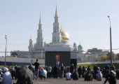 شاهد الصور... بوتين يفتتح المسجد الكبير في موسكو