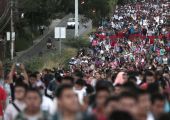 احتجاجات في مكسيكو سيتي في الذكرى السنوية الأولى لاختطاف 43 طالباً