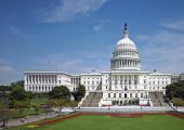 الكونغرس الأميركي يقر مشروع قانون لتفادي إغلاق المصالح الحكومية