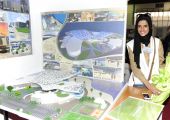 طالبة بجامعة البحرين تصمم مركزاً للرياضة النسائية يعمل بالتقنية الخضراء
