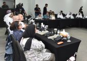 المشاركون في ملتقى الشارقة الدولي للراوي يناقشون تجاربهم وخبراتهم