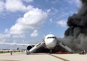 عدة جرحى في حريق في طائرة في مطار فلوريدا