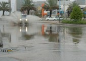 تعليق الدراسة في أنحاء مختلفة من السعودية نتيجة للأمطار الغزيرة
