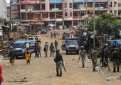 رئيس غينيا يقيل وزير الداخلية بعد مقتل شخصين