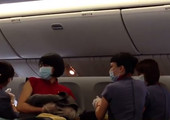 الفيديو... تايلندية تنجب طفلتها على متن الطائرة