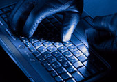 «الجرائم الإلكترونية الكويتية» تحذِّر: ضبط 300 شخص يديرون حسابات إباحية