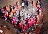 انتشال رجل حي من تحت أنقاض الانهيار الطيني في شنتشن بالصين