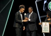 بالصور... اوباميانغ يفوز بجائزة أفضل لاعب إفريقي