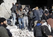مقتل 39 في ضربة جوية في سورية والمبعوث الدولي يزور دمشق