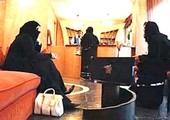 السعودية تسمح إسكان «المرأة» بلا محرم