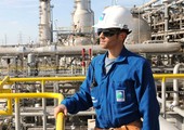 رئيس أرامكو السعودية: أسعار النفط بالغت في الهبوط وستبدأ الانتعاش في 2016
