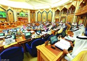 السعودية: الشورى يرفض السماح للموظف الحكومي بالتجارة ويؤكد أنه ينتج الفوضى