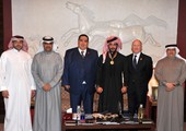 الاتحاد الدولي للمصارعة يمنح خالد بن حمد القلادة الذهبية الفخرية الخامسة