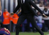 إنريكي يعترف بمعاناة برشلونة أمام أتلتيكو رغم الفوز الثمين