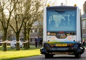 هولندا تختبر أول حافلة صغيرة بدون سائق            
