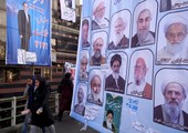 الناخبون الايرانيون يبدأون التصويت لانتخاب أعضاء مجلس الشورى