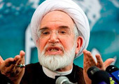 المعارض الإيراني البارز كروبي يدلي بصوته في الانتخابات