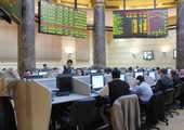 أسواق الخليج تتراجع وبورصة مصر تقفز مع تحرك «المركزي»