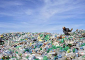 النفايات البلاستيكية تشكل الخطر الاكبر على المحيطات