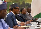 الرئيس النيجيري يتعهد بملاحقة مهاجمي خطوط الانابيب في منطقة الدلتا
