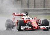 فيتل يتصدر التجارب الحرة الأخيرة لسباق الصين للفورمولا 1