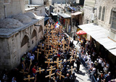 المسيحيون الأرثوذكس يحيون ذكرى الجمعة العظيمة في القدس