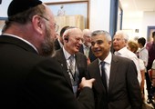 بالصور... عمدة لندن الجديد المسلم يحضر مراسم تأبين ضحايا الهولوكوست