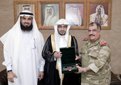 مدير أركان الحرس الوطني يشيد بالعلاقات الأخوية بين البحرين والسعودية