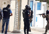 الشرطة التونسية توقف تكفيريين لتعمدهم تغيير قبلة الصلاة