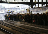 اتحاد العمال يدعو لإضراب مفتوح في مترو باريس