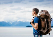 دراسة: السفر وحيداً أفضل الطرق للاستمتاع بالإجازة