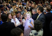 كلينتون تفوز في الانتخابات التمهيدية في بورتوريكو