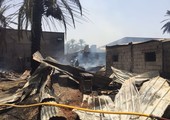 بالصور... إصابة آسيوي في حريق مزرعة بها عدد من المستودعات بالمالكية