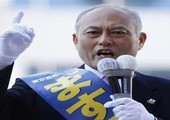الحزب الحاكم في اليابان قد يدعم تصويتا لسحب الثقة من حاكم طوكيو