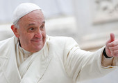 البابا فرنسيس ينتقد العقبات التي تحول دون توزيع المساعدات الإنسانية