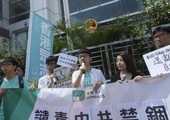 تظاهرة في هونغ كونغ بعد كشف موظف في مكتبة عن توقيفه واستجوابه في بكين