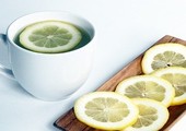 الماء الدافىء مع الليمون يعزز المناعة ويطهر الجسم من السموم